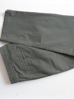 English Laundry Men's straight fit Flat Front Chino Pants Green 35x30 (Tag34x32)